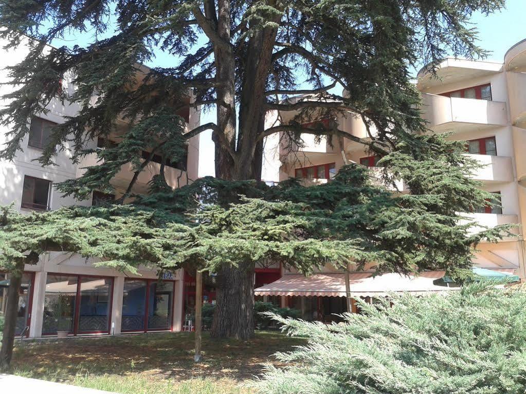 Hotel Le Cedre Bex Екстер'єр фото